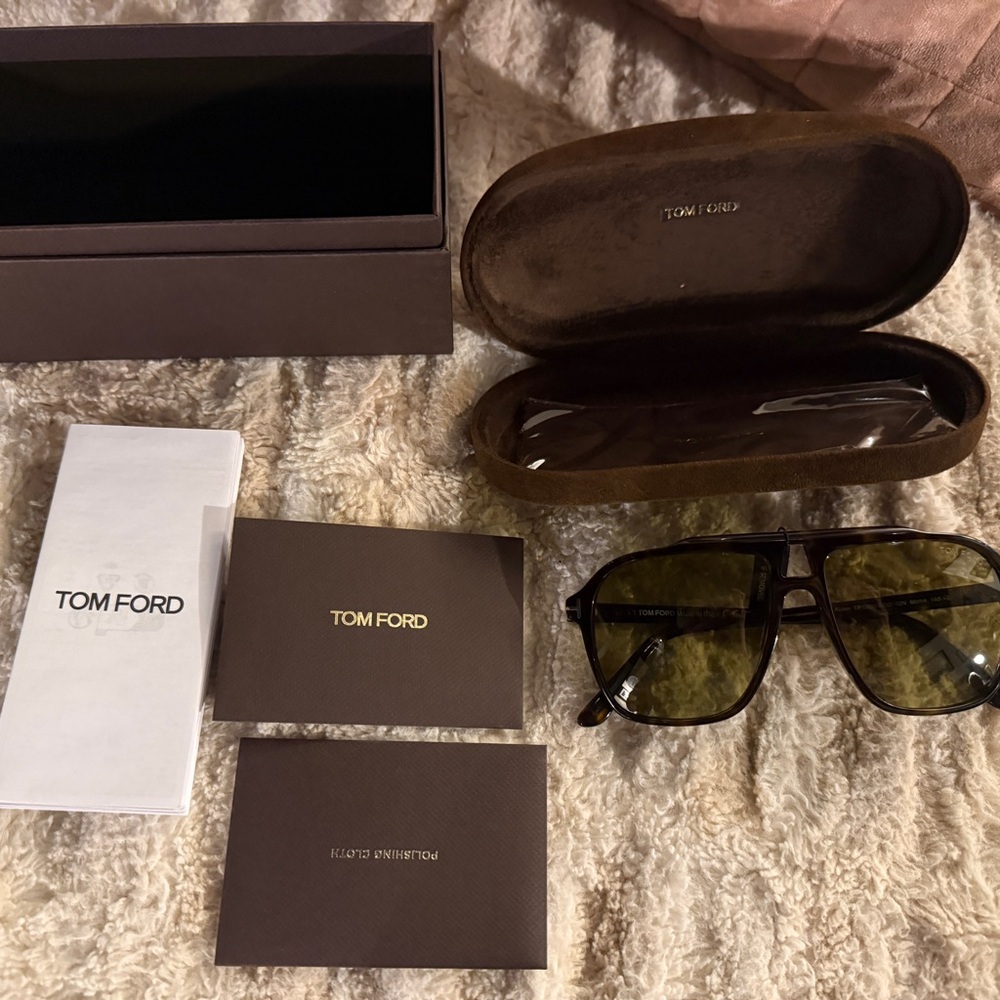Tom Ford FT1209 52N Autari - Picture 2 of 3